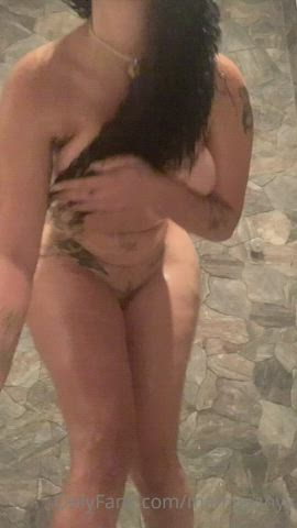 Big Tits Rubbing Shower clip