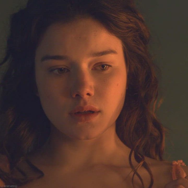 Hanna Mangan Lawrence (at 20) in Spartacus S02E07