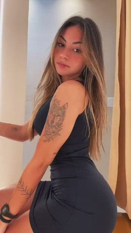 18 years old amateur dancing dress onlyfans teen tiktok clip