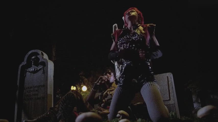 Linnea Quigley - The Return of the Living Dead [1985]