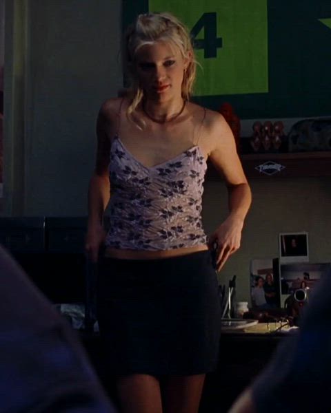 [Topless] Amy Smart in Road Trip (2000)