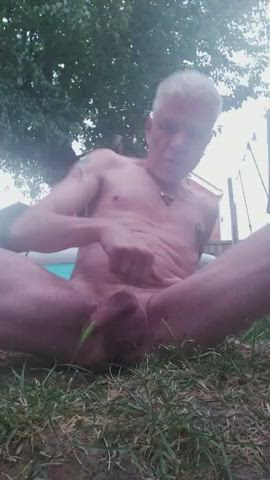 gay outdoor pissing clip