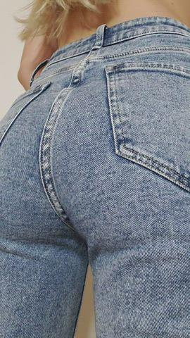 Ass Bubble Butt Jeans clip