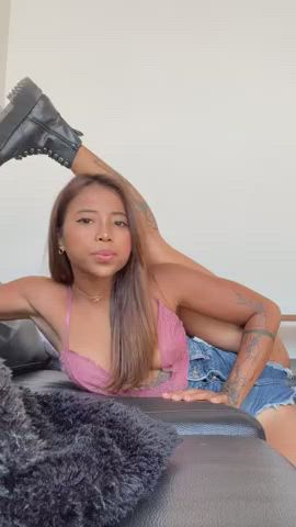 Asian Boots Cute Stretching clip