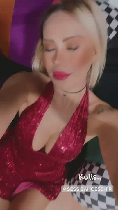 Blonde Girls Turkish clip