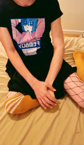 Bored french femboy waiting for a mate 👉👈 I hope that your day is good, mine