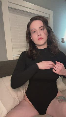 amateur big tits boobs busty huge tits nipples solo tease tits white girl clip