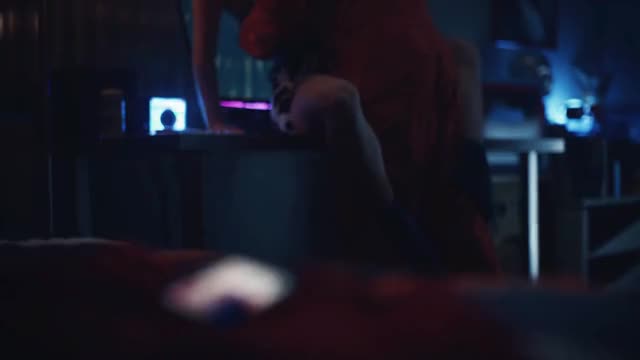 Sydney Sweeney - Euphoria - S1E6 - making out and flirting 1
