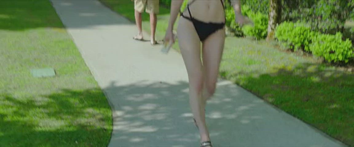 alexandra daddario bikini jiggling clip