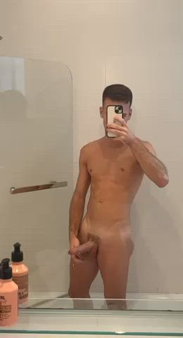 29 Spain. Looking big dick to jerk off and cum ++thick ++uncut +españoles/latinos