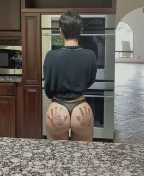 amateur ass big ass non-nude clip