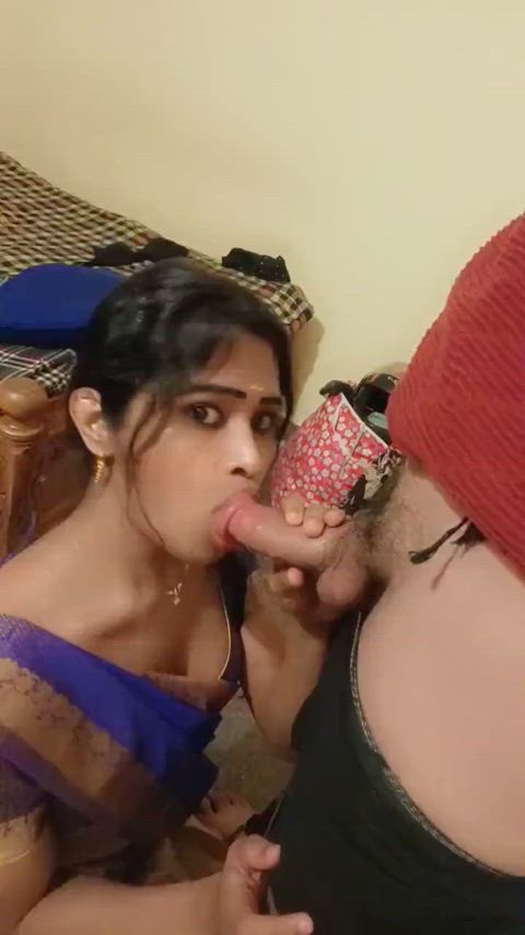 Cute bhabhi sucking 👇