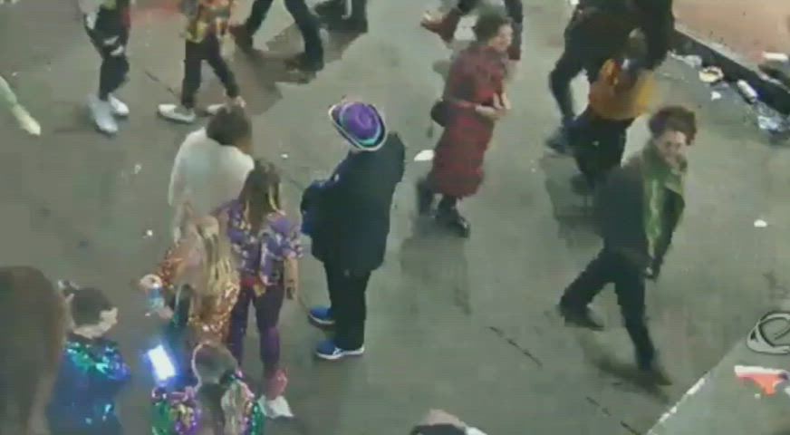 Boobs Flashing Mardi Gras clip