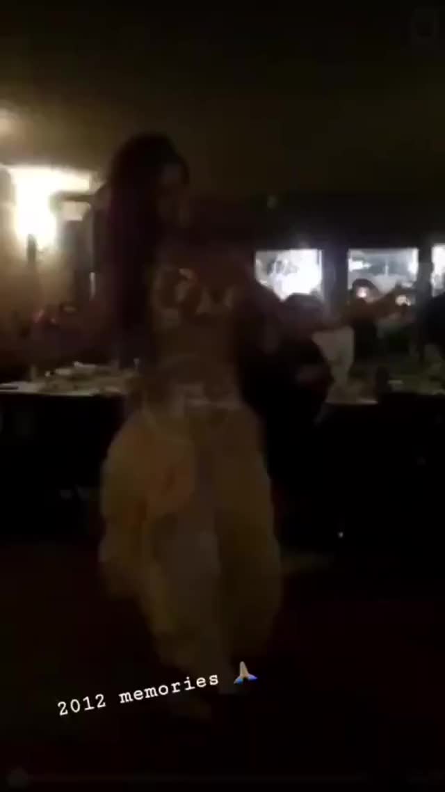 Dancing clip