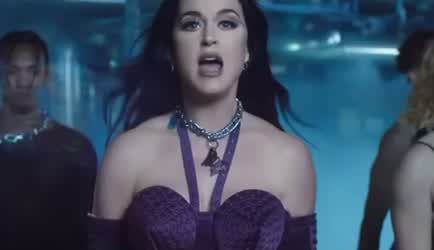 Cleavage Jiggling Katy Perry clip