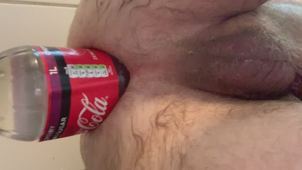 Stuffing with coke bottle and Kong XXL
