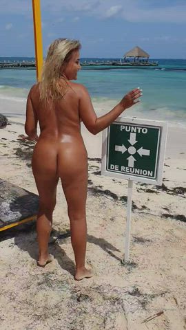 beach big ass exhibitionist latina public shaking tits twerking clip