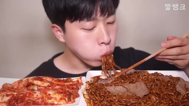 조해웅_한우채끝살 짜파구리 김장김치 리얼사운드 먹방-3
