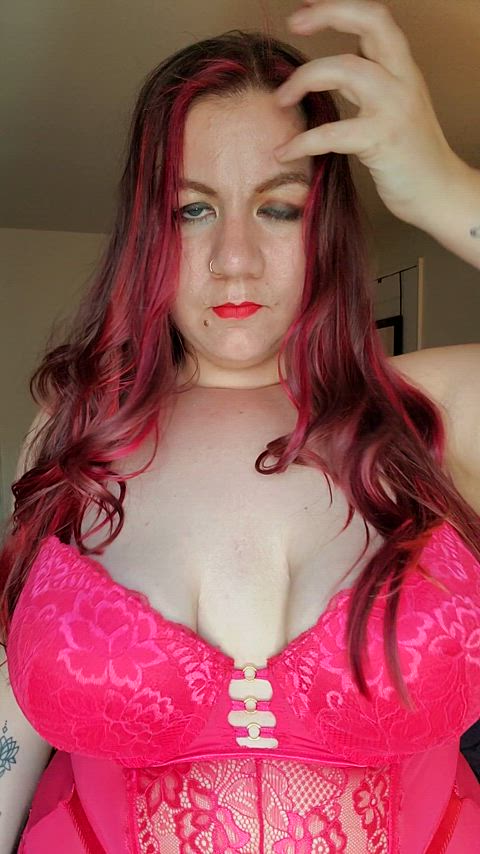 bbw big tits boobs bouncing tits chubby curvy lingerie natural tits onlyfans tits