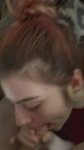 Cumshot Facial Sucking White Girl clip