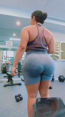 Big Ass Ebony Gym TikTok clip