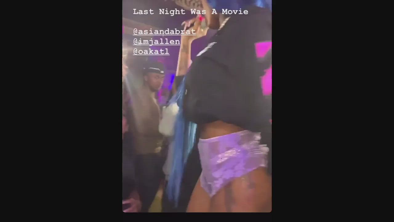 Panties Public Twerking clip