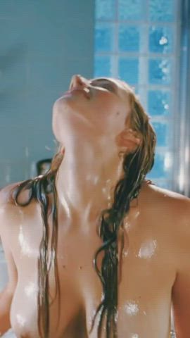 Jessica Pare in 'Hot Tub Time Machine'