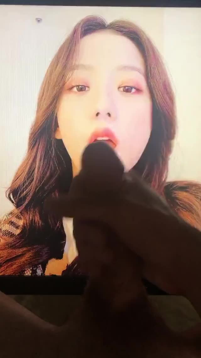 Jisoo with her mouth wide open for my cum
