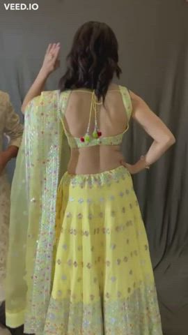 Priya Bapat's sexy back, grippy waist, yummy navel, pretty face.