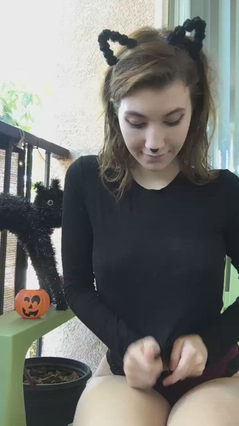 brunette flashing halloween clip