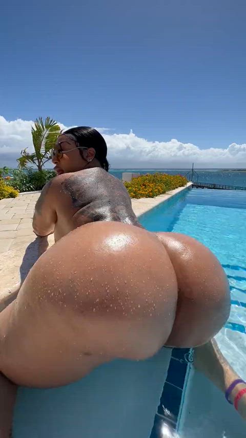 bbw big ass bubble butt dancing ebony lightskinned phat ass teen thick twerking clip