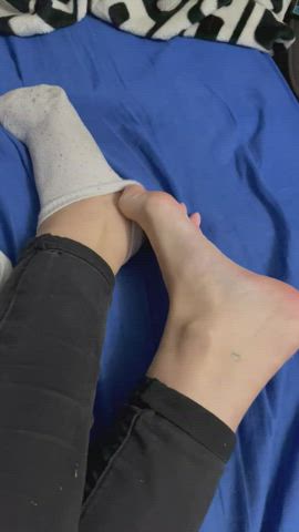 [Kik] [Loveemthicck] Humiliate me into a Feet and Sock GOONER! Lately it's all that's