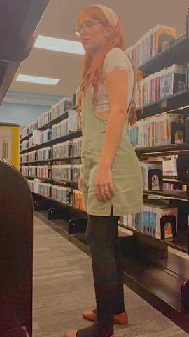 babe pawg public redhead hold-the-moan clip
