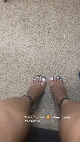 Who likes pretty feet