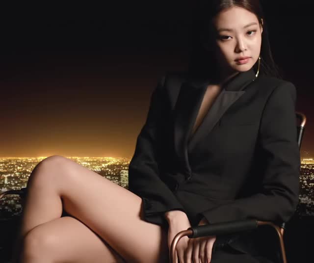 BLACKPINK JENNIE