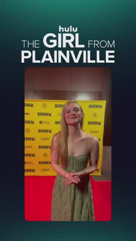 Elle Fanning Small Tits Smile clip