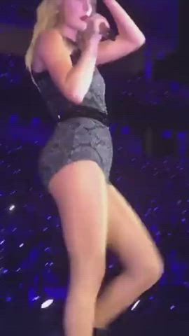 Blonde Celebrity Dancing High Heels Legs Taylor Swift clip