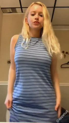 Amateur Blonde Strip Webcam clip