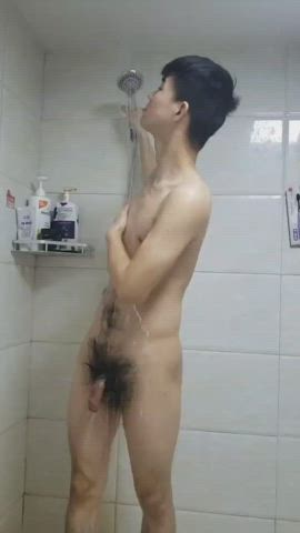 Bushy Uni Shower boy