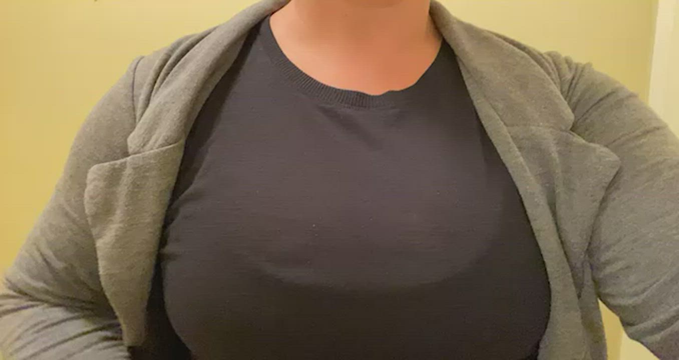 Popped my milf tits out at work for you😏(f)