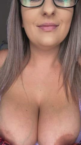 boobs bouncing tits milf forty-five-fifty-five clip