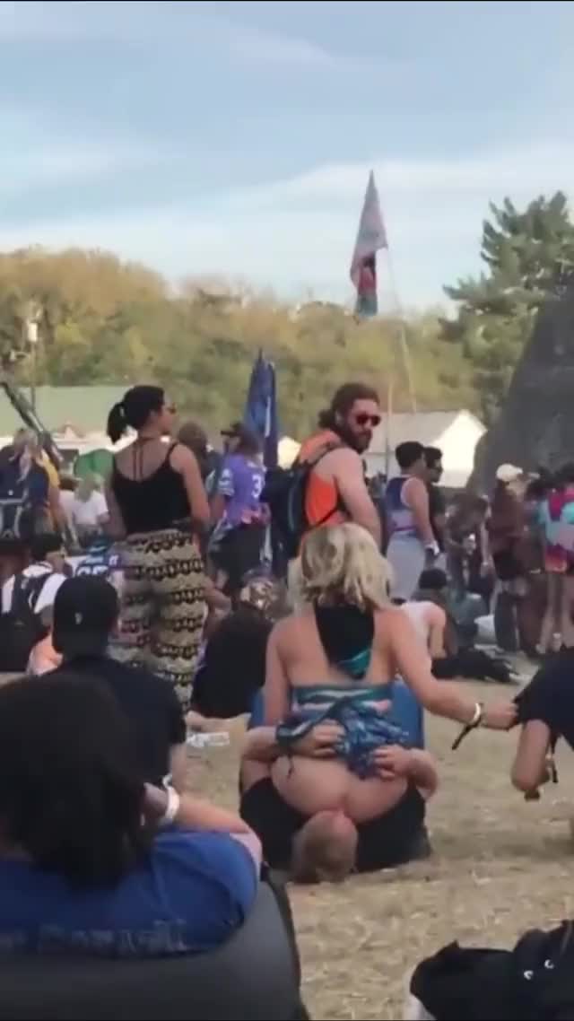 Drunk girl does not care about the crowd