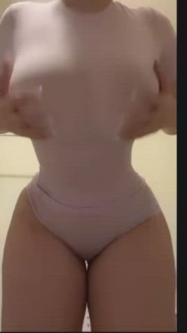 big tits thick titty drop clip