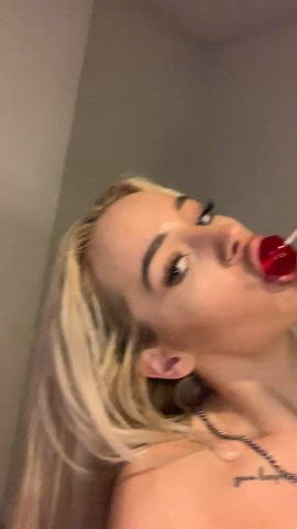 amateur blonde cute lingerie onlyfans petite solo clip