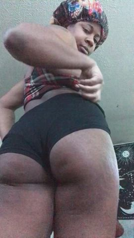 ebony jiggling shaking twerking clip