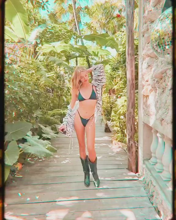 Bikini Celebrity Sissy Victoria Justice clip