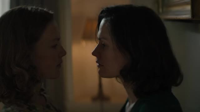 Anna Paquin & Holliday Grainger in Tell It to the Bees (2018) - Kiss