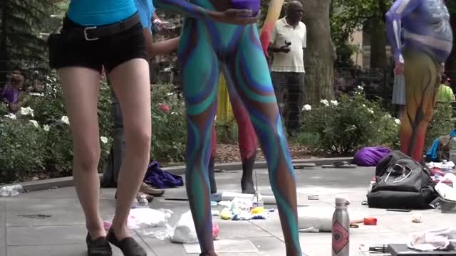BODY PAINTING NYC : YOUNG MODEL