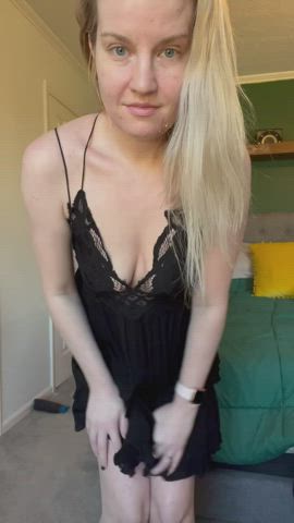 Blonde Camgirl Couple Curvy MILF OnlyFans Pale Real Couple Smile Thick clip