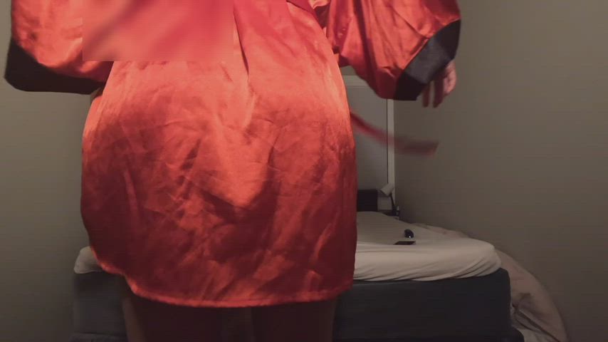 Love getting on top, pressing my wet pussy against his rock hard cock. Last 45 minutes